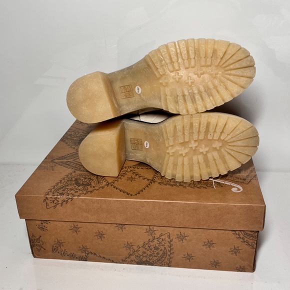 Free People James Leather Chelsea Boot - Picture 6 of 7